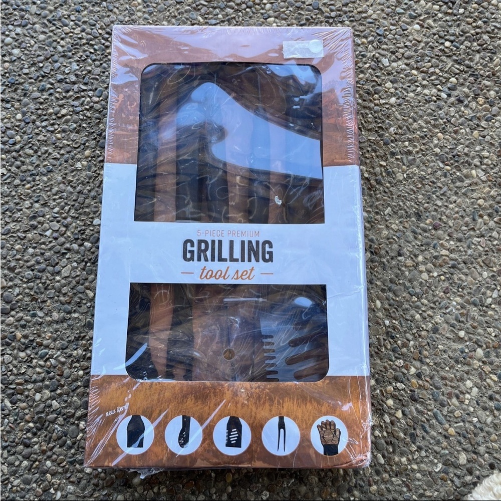 5-Piece Premium Grilling Tool Set - Brown